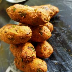 Methi Muthiya (Fried) A picture of Methi Muthiya (Fried).