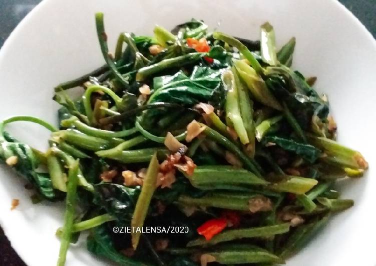 Cara Memasak Sayur kangkung goreng ikan masin yang Praktis