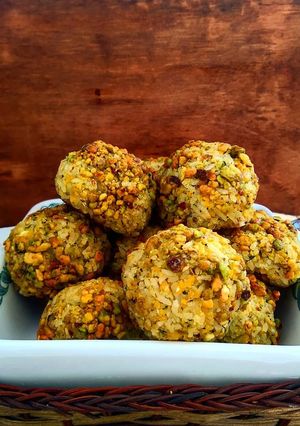 Foto di Polpette di lupini e riso ai pistacchi