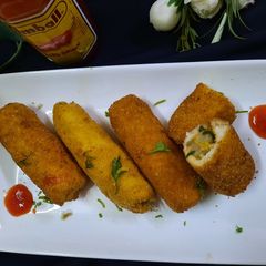 A picture of Bread 🍞 Potato 🥔 roll 😋.