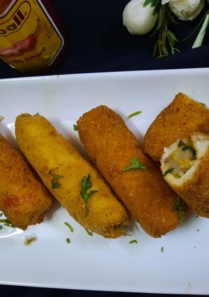 A picture of Bread 🍞 Potato 🥔 roll 😋.