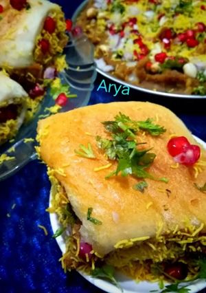 A picture of Dabeli.