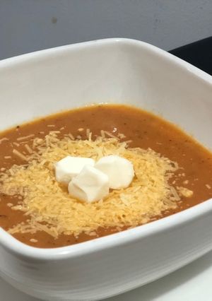 Una foto de Sopa de tomate 🍅