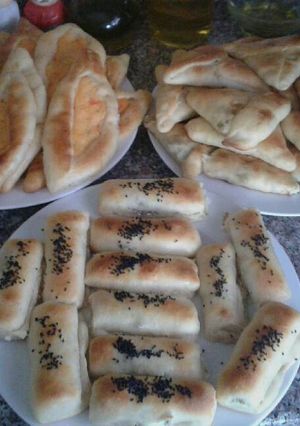 صورة لوصفة معجنات بطاطا حاره و جبنه وزعتر و سبانخ