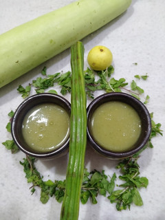 દૂધી - સરગવા નો સૂપ (Dudhi & Saragva Soup Recipe In Gujarati) રેસીપી મુખ્ય ફોટો