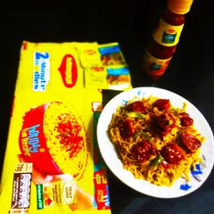 A picture of Veg Maggi wíth Paneer Chilli.