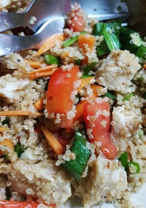 รูปของ ยำควินัวอกไก่น้ำพริกข่า