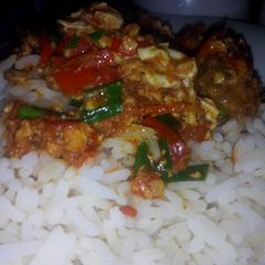 White rice and egg sauce A picture of White rice and egg sauce.