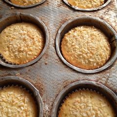 A picture of Coconut cupcakes.