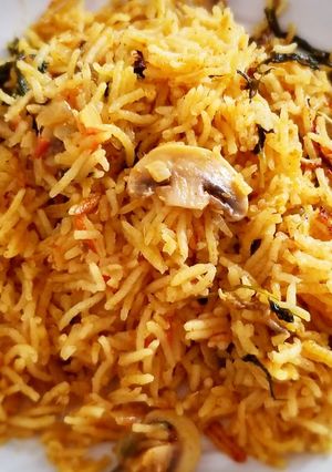 A picture of Mushroom Briyani.