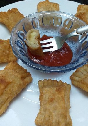 A picture of Stuffed Mozzarella Cheese Patties.
