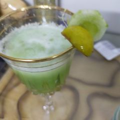 A picture of Lemonade cucumber.