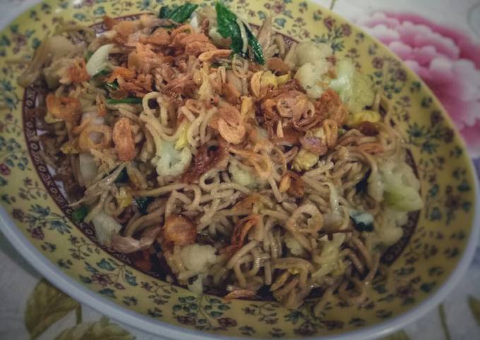 Cara Gampang Menyiapkan Mie goreng low carbs yang Bisa Manjain Lidah