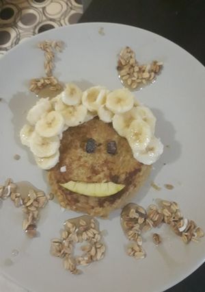 Una foto de Hotcakes de avena y mango