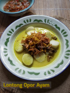 Foto resep Lontong opor ayam