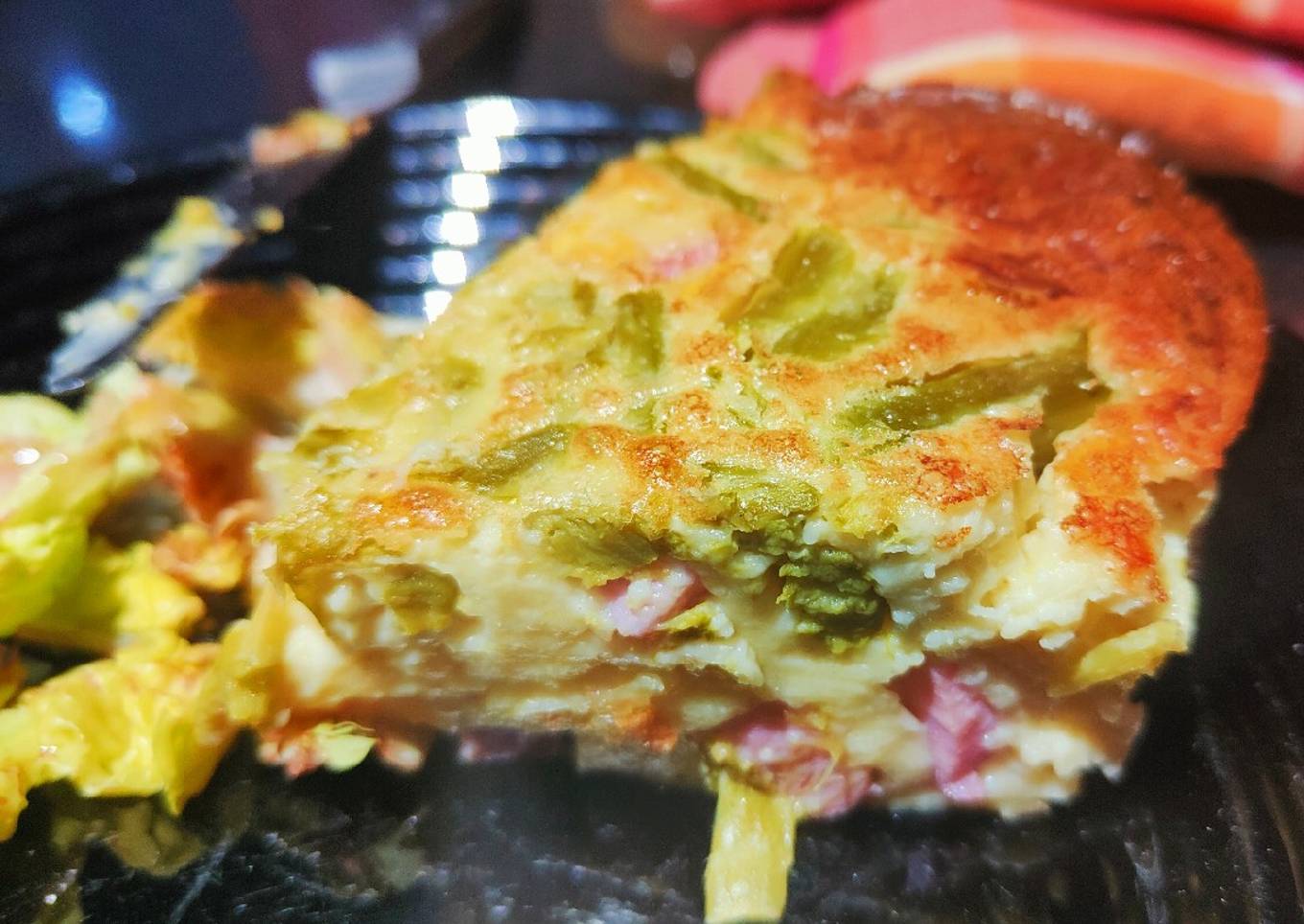 Quiche sans pâte aux asperges vertes