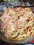 Ensalada de surimi y camarones