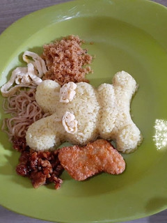 Foto resep Nasi kuning lengkap