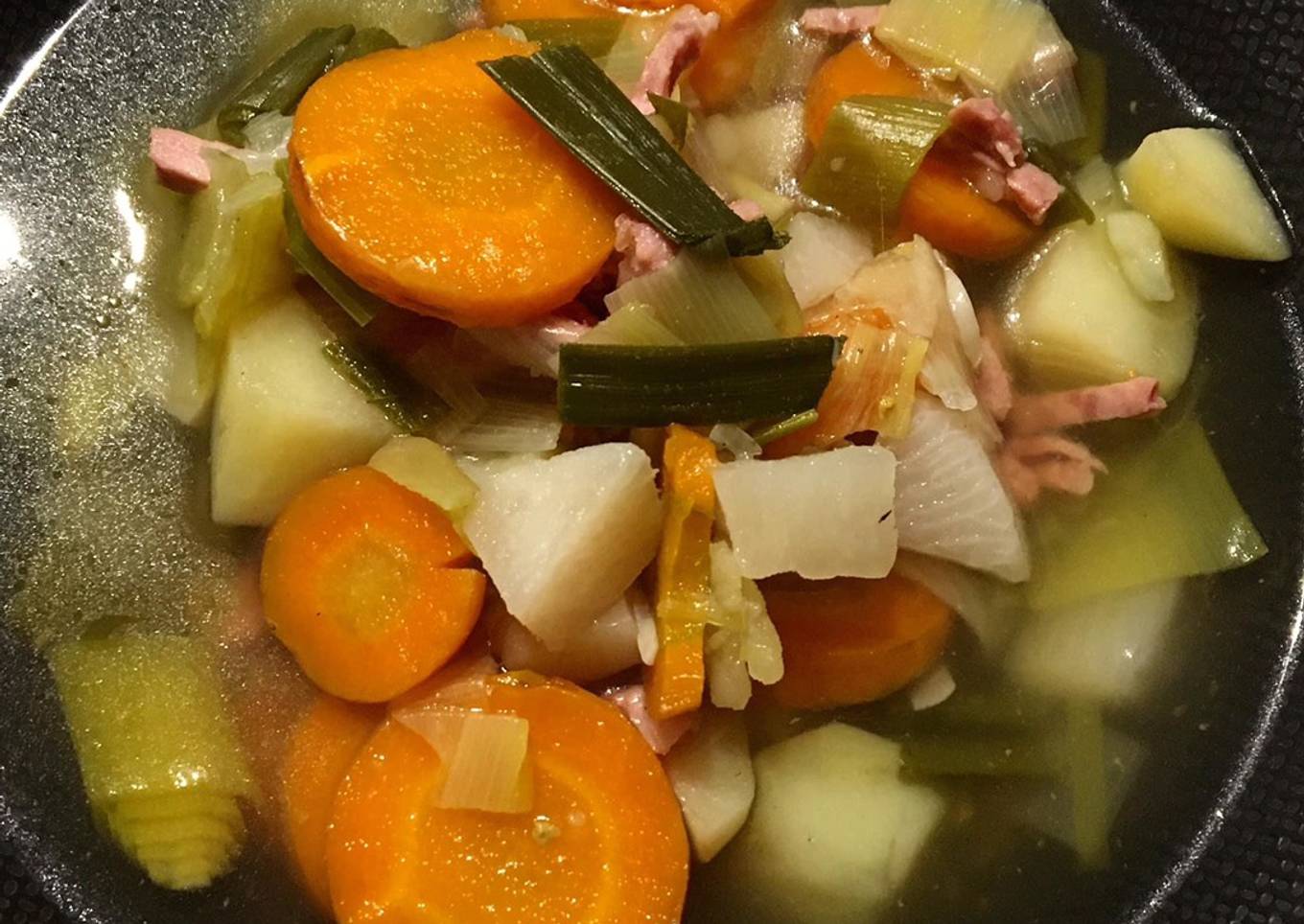 Soupe de légumes aux lardons de bacon