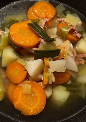 Une photo de Soupe de légumes aux lardons de bacon