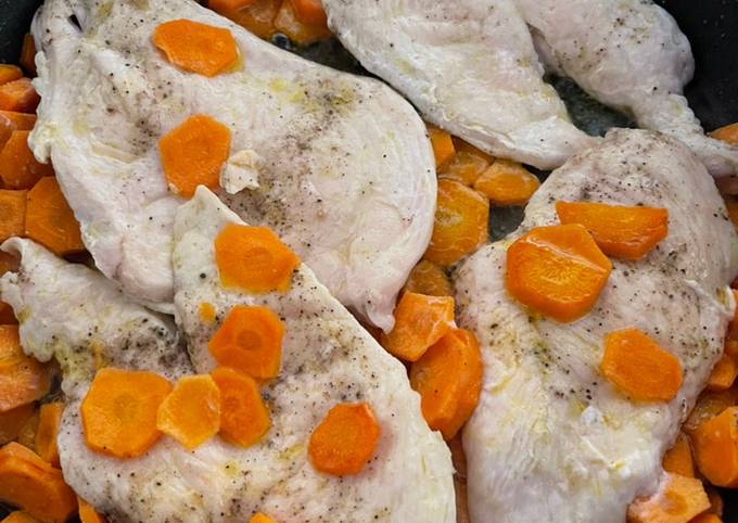 Petti di pollo con carotine