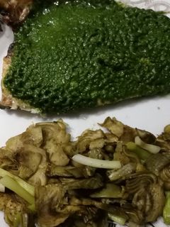 Una foto de Dorada al pesto (en el lekue)