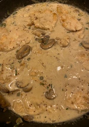 A picture of Chicken with Mushrooms.