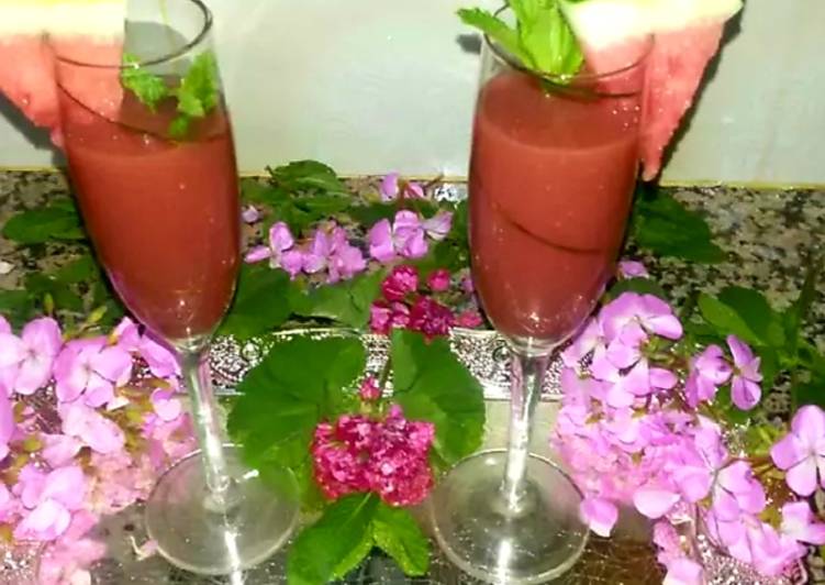 Steps to Prepare Super Quick Homemade Red watermelon juice, mint and lemon juice