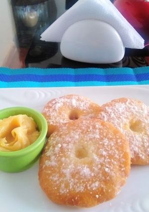 Una foto de Donuts caseras de harina pan👍🇵🇪
