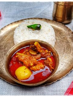 কচি পাঁঠার ঝোল রেসিপির প্রধান ছবি