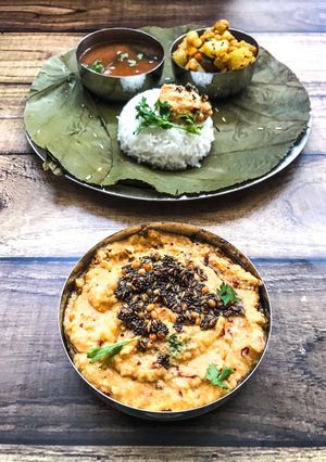 A picture of Pesara pappu pachadi/raw moong dal chutney.
