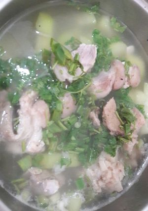 Hình của món Su su hầm xương.