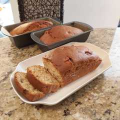 A picture of Torta de cambur y manzana.