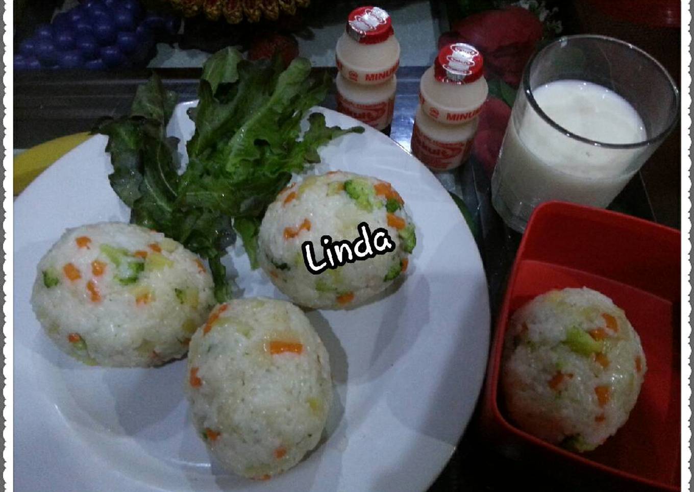 Nasi Telur Dinasaurus ak bola bola daging dan nasi