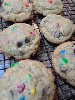 A picture of Monster Cookies.