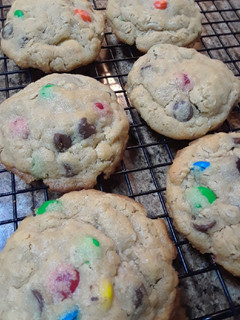 A picture of Monster Cookies.