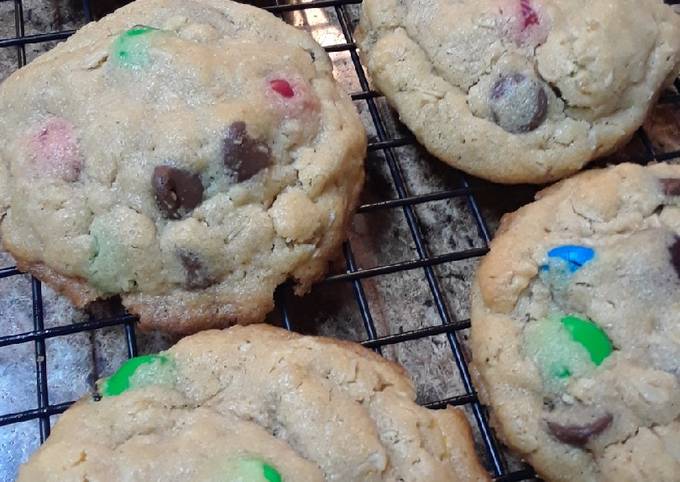 Steps to Make Super Quick Homemade Monster Cookies