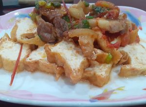 Hình của món Đậu phụ thịt rán sốt cà chua.