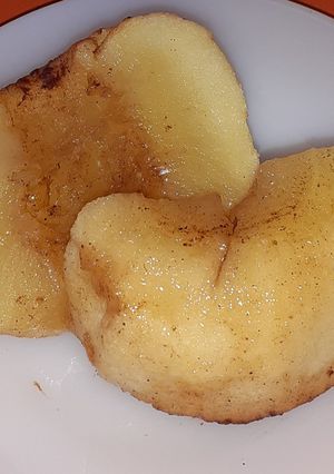 Una foto de Manzana al horno microondas con canela: