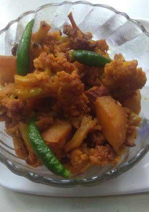 A picture of Gobi masala.