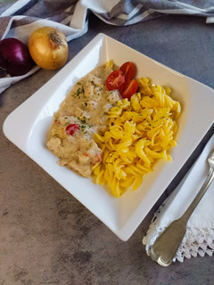 Padlizsános-tejfölös pulykaragu recept fotója