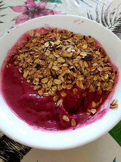 Una foto de Smoothie bowl de frutos rojos