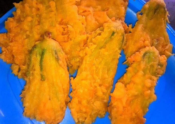 Step-by-Step Guide to Prepare Mario Batali Pumpkin flower flitters