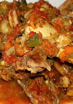 A picture of Chicken pepper soup.