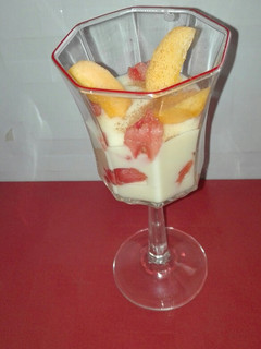 Una foto de Natillas con frutas
