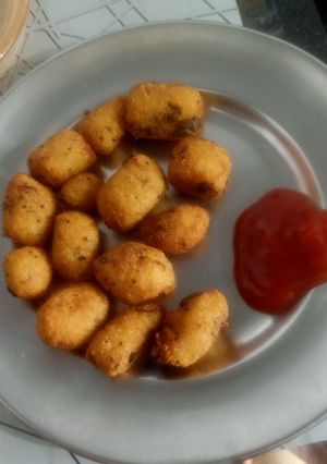 क्रिस्पी सूजी पकौड़ा (crispy suji pakoda recipe in Hindi) रेसिपी मुख्य फोटो