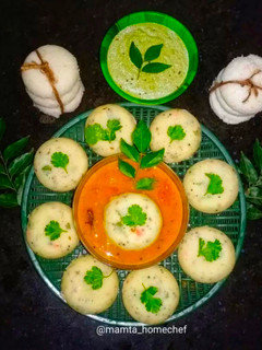 ઈડલી પ્લેટર (Idli Platter Recipe In Gujarati) રેસીપી મુખ્ય ફોટો