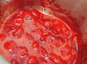 Foto resep Strawberry Sauce / Topping / Jam