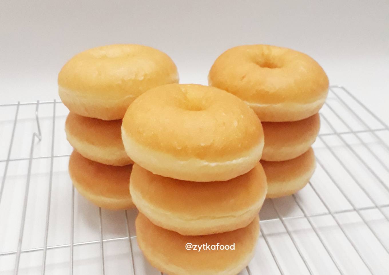 Donat White Ring Susu