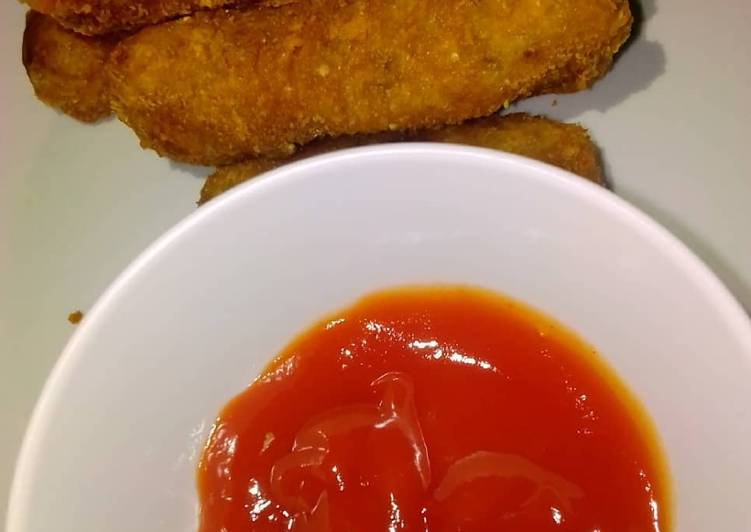 Potato croquettes with ketchup